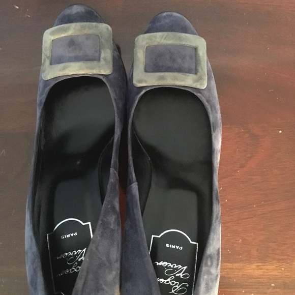 Roger Vivier Midnight Blue buckle pumps - Picture 5 of 8